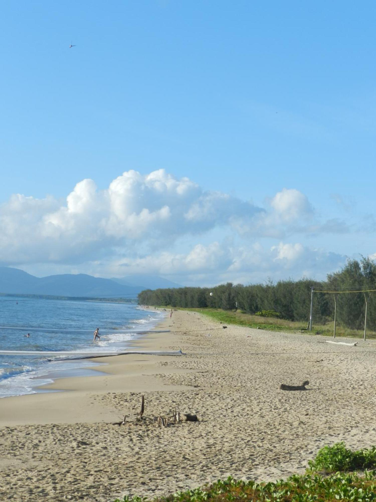 The York Beachfront Holiday Apartments Yorkeys Knob Zewnętrze zdjęcie