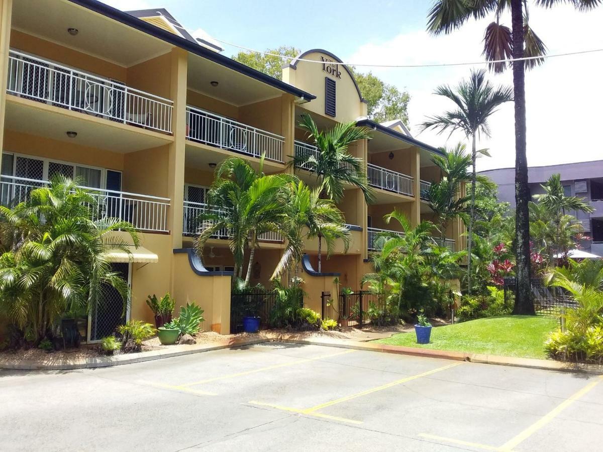 The York Beachfront Holiday Apartments Yorkeys Knob Zewnętrze zdjęcie