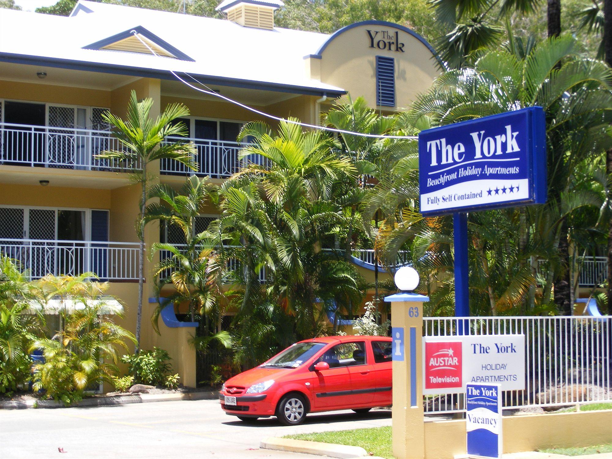 The York Beachfront Holiday Apartments Yorkeys Knob Zewnętrze zdjęcie